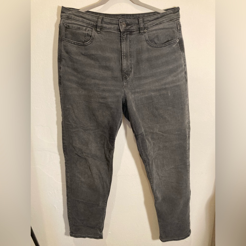 AE mom jeans in grey